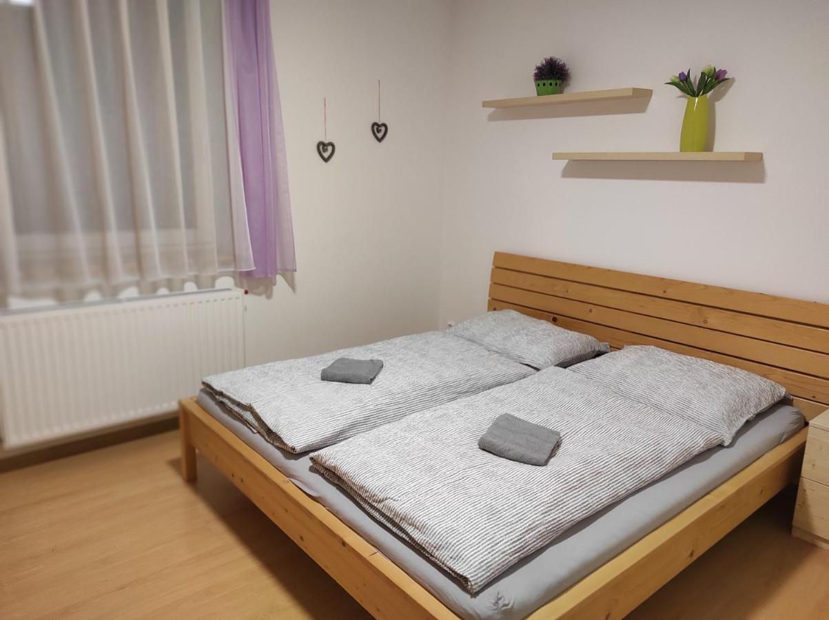 Prazdninovy Dum Bezkov U Znojma Villa Buitenkant foto